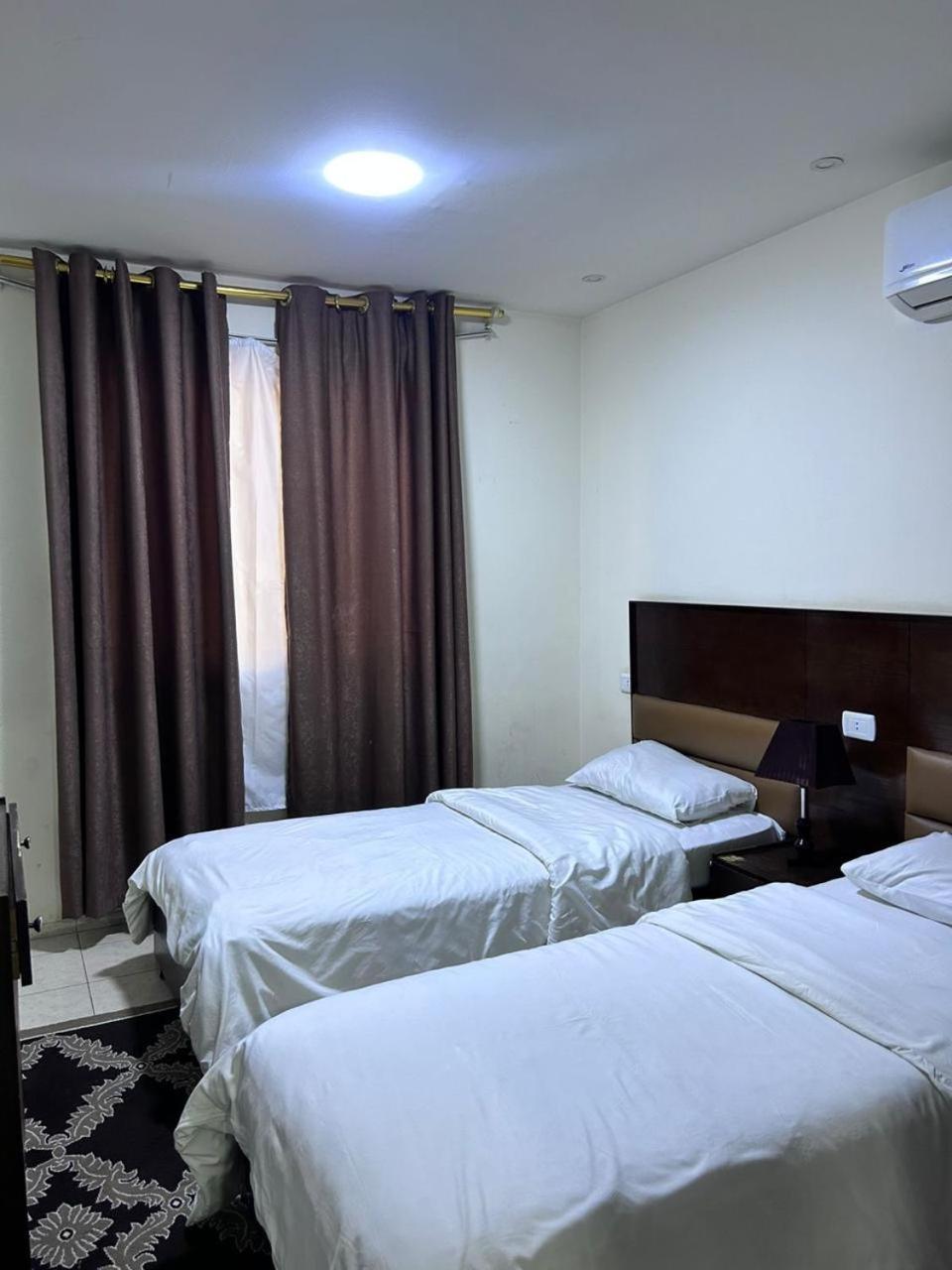 Robou Al Sharq Aparthotel Amman Bagian luar foto