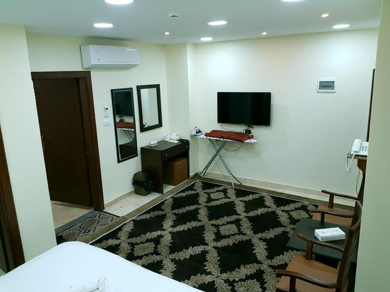 Robou Al Sharq Aparthotel Amman Bagian luar foto